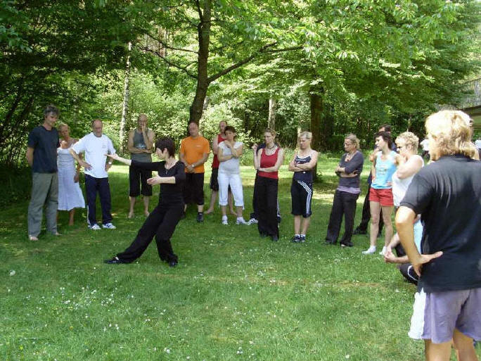 Qi Gong Dachverband: Qi Übungen